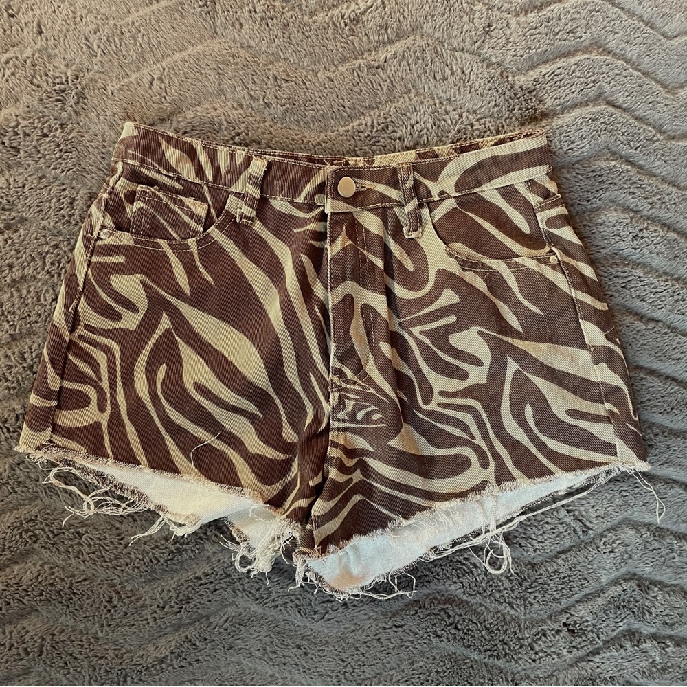 shein brown and beige zebra print shorts